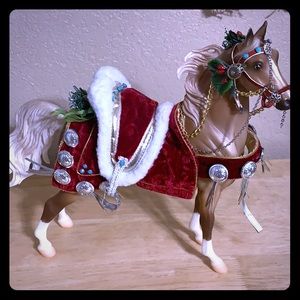 Breyer 2013 Holiday Horse